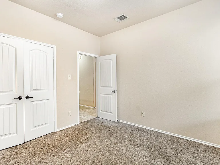 208 Whitman Dr — Photo 22