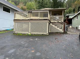 1970 Redwood Dr, Healdsburg, CA 95448