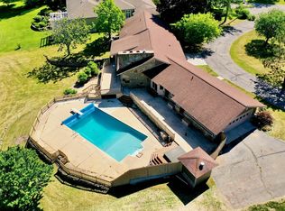 325 Petrie Rd, Cadillac, MI 49601