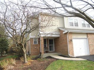 662 Hillview Ct, West Chicago, IL 60185