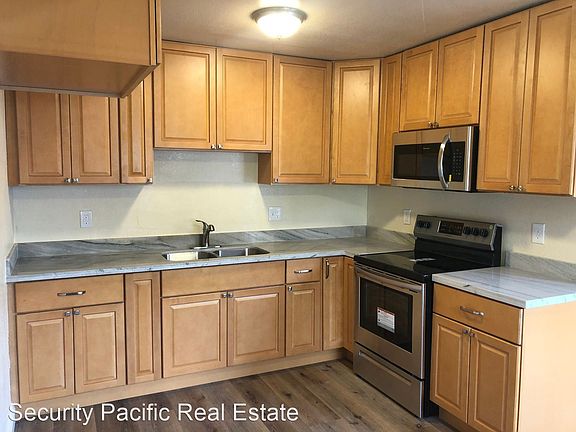 3rd image of 601 W 13th St