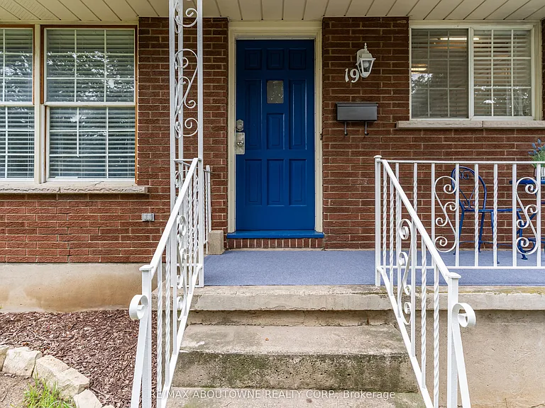 19 Friars Ct — Photo 5