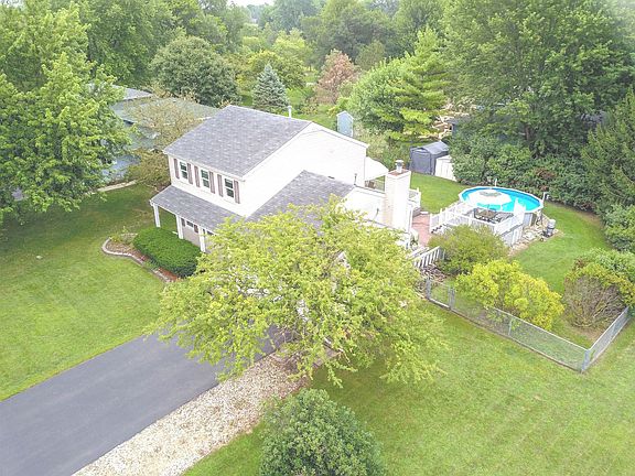 ~ Extra run off driveway provides additional 2 spaces for parking.