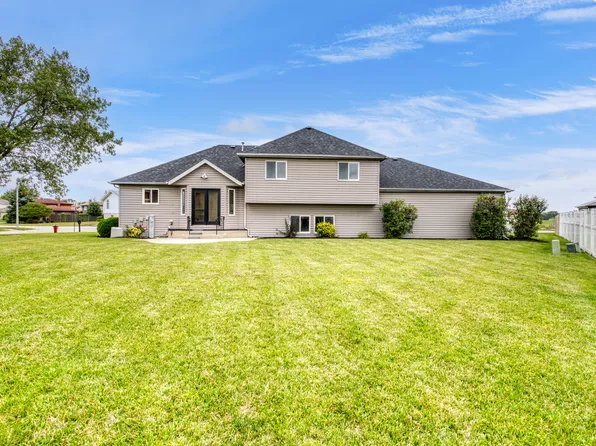 2827 201st St, Lynwood, IL 60411