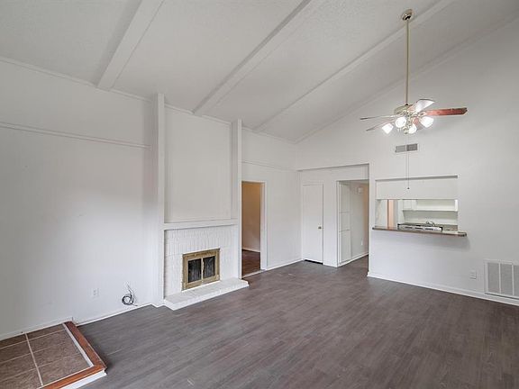 4th image of 722 Baruna Cir