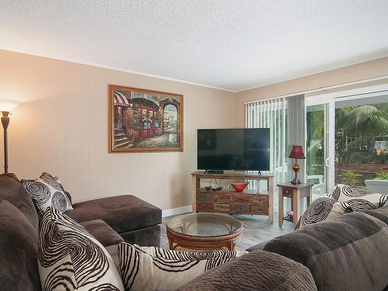 737 Balboa Ct — Photo 5