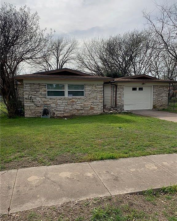 1st image of 1114 Robindale Dr