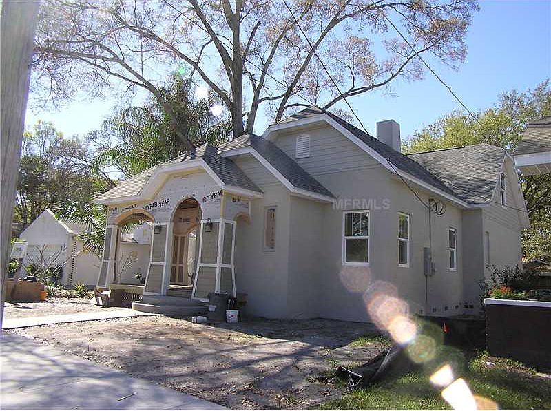 2nd image of 1010 W Charter St