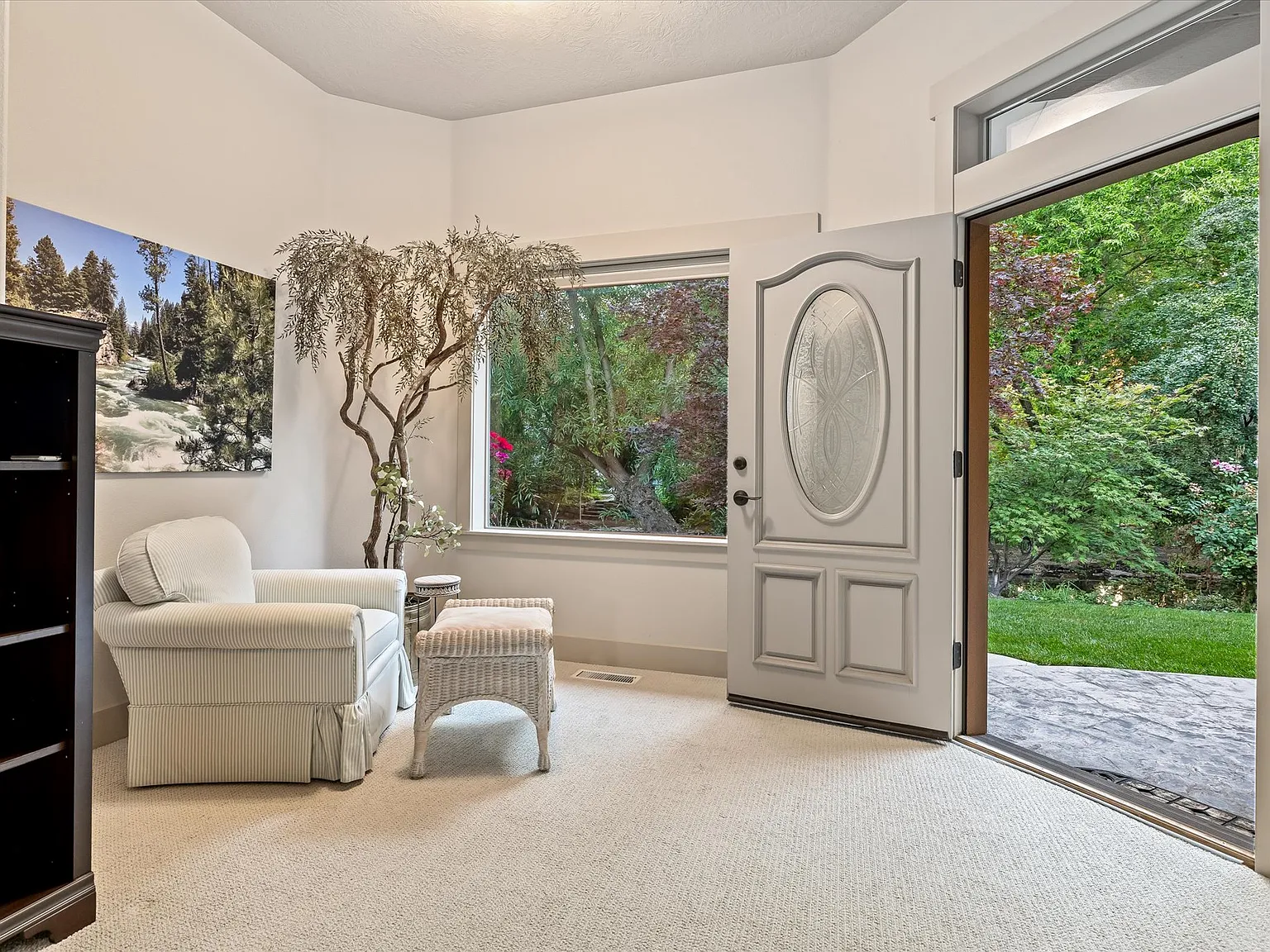 3 bed, 2.5 bath, 2538 sqft, $5,200 — Photo 3