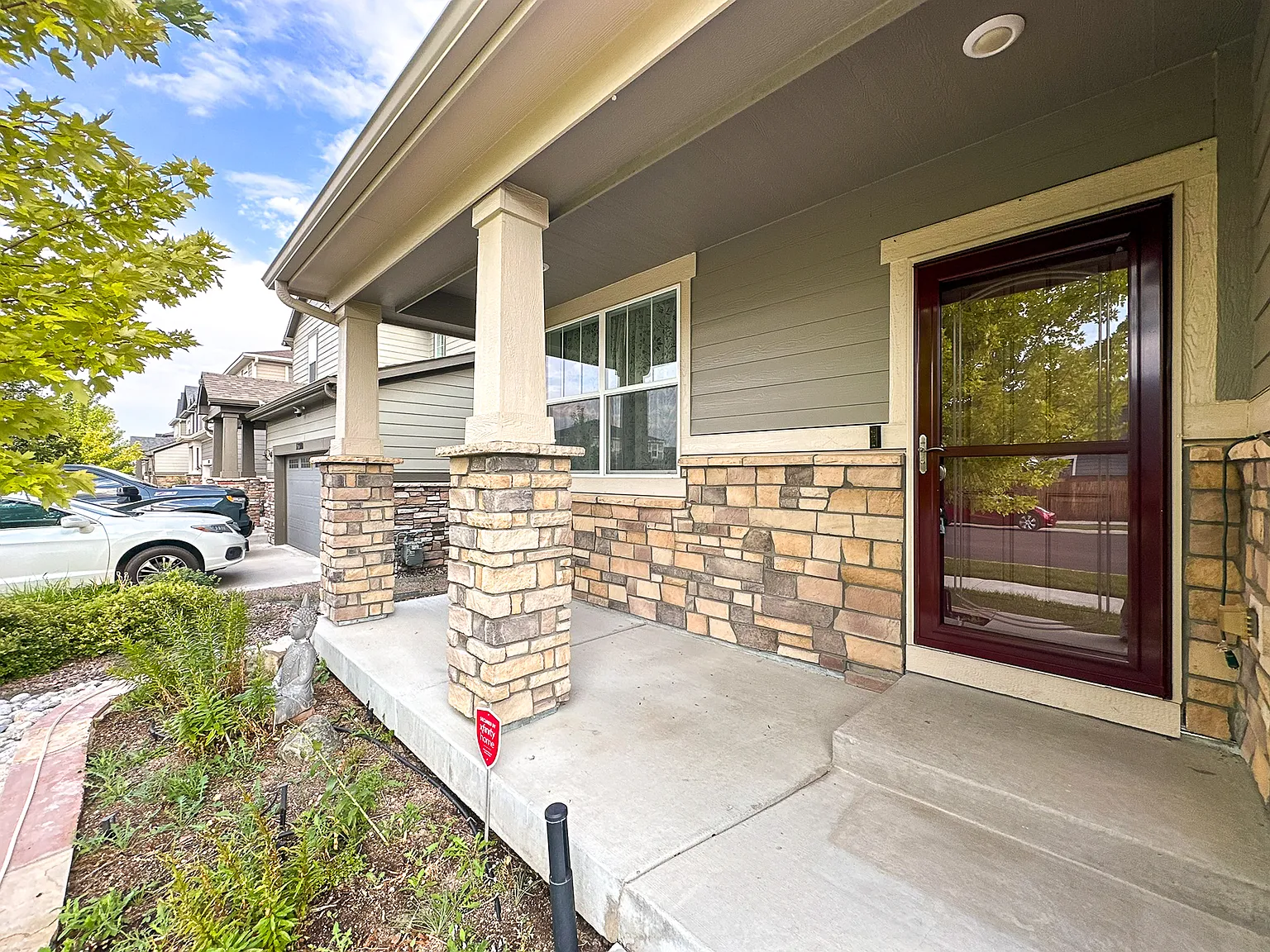 4 bed, 2896 sqft, $3,795 — Photo 2