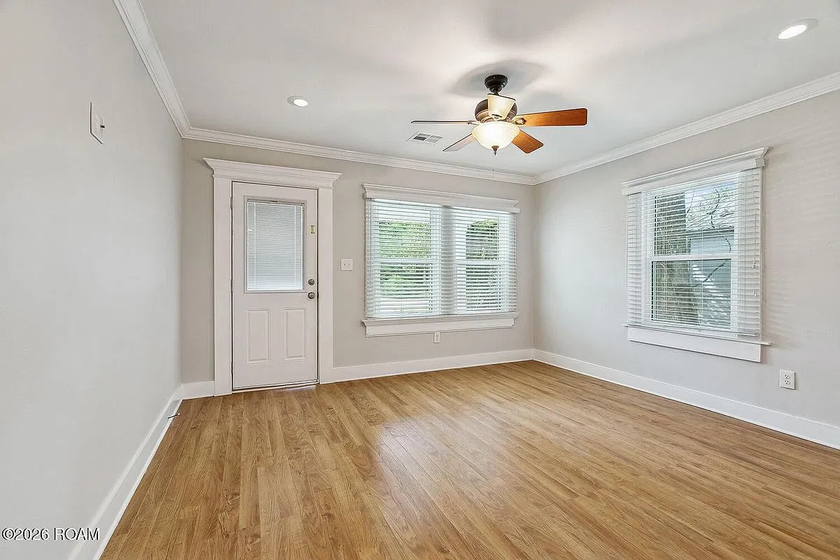 4 bed, 2.0 bath, 1482 sqft, $2,200 — Photo 3