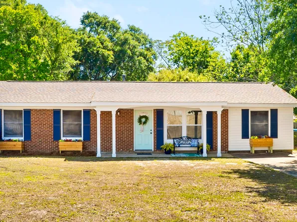 218 Dogwood Dr, Biloxi, MS 39531