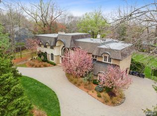 82 Jackson Dr, Cresskill, NJ
