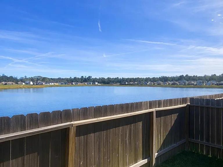20935 Endeavor St — Photo 13