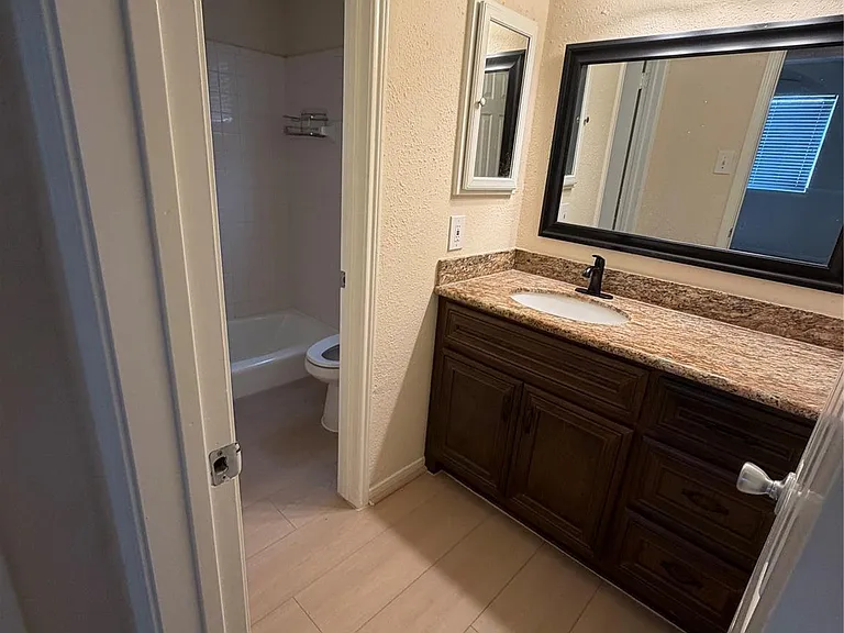 930 Mesa Terrace Dr — Photo 8