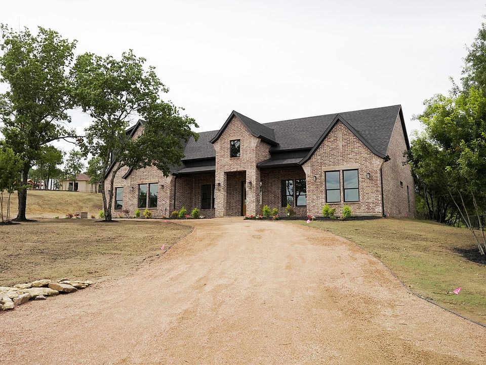 1st image of 1074 Preserve St