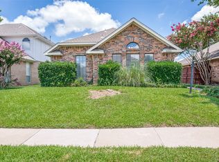 2103 Falcon Ridge Dr, Carrollton, TX 75010