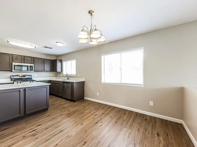12602 W Windrose Dr — Photo 7