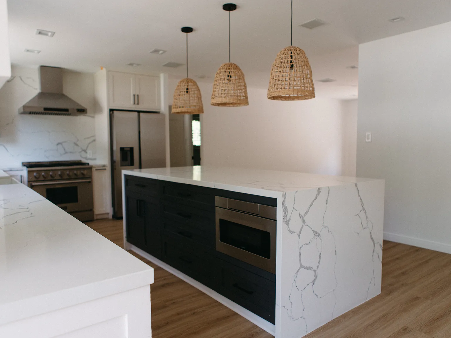3 bed, 3101 sqft, $9,995 — Photo 4