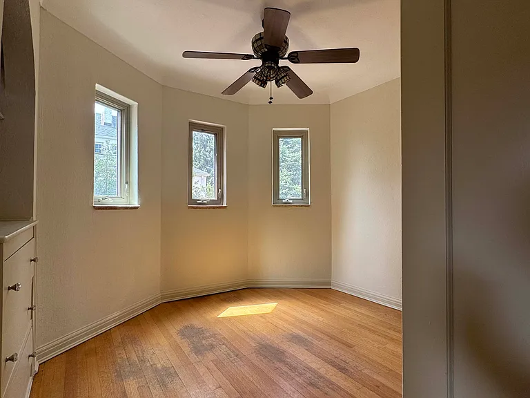 660 S Alcott St — Photo 11