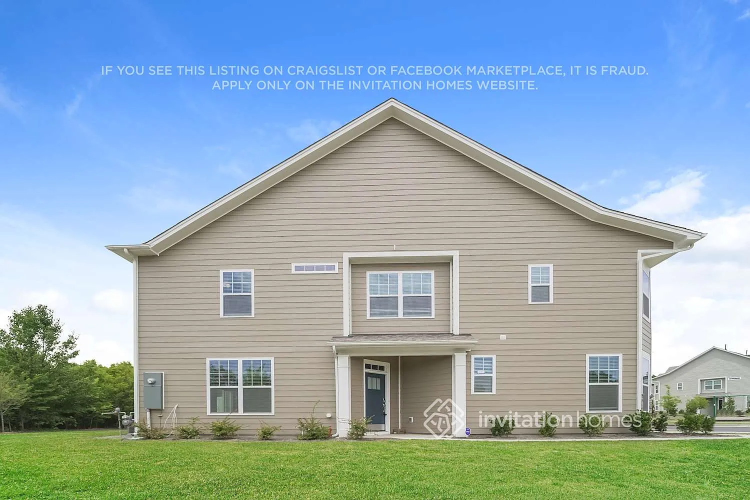 8607 Harris Lake Ln Charlotte, NC 28269 — Photo 2