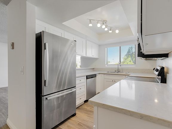 4th image of 5000 S Centinela Ave APT 129