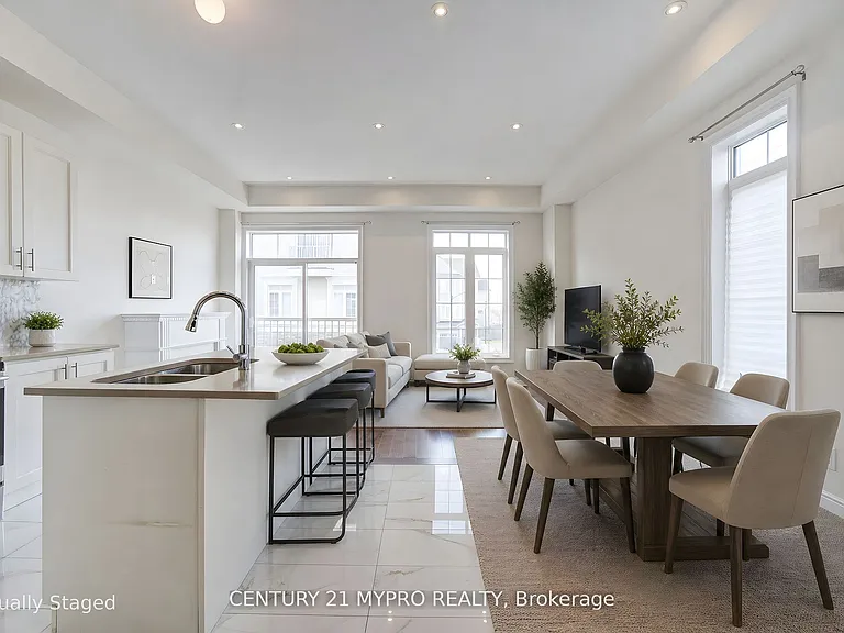 7 Latchford Ln — Photo 6