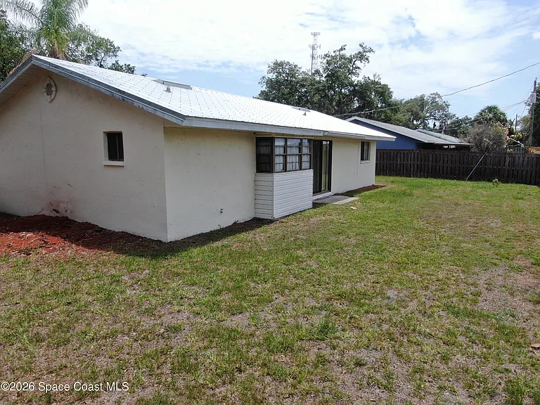 2106 Tarrytown Ln NE — Photo 26