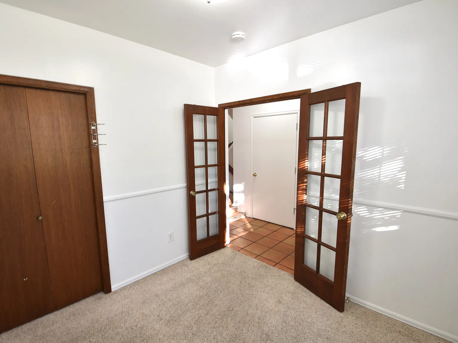 5 bed, 1348 sqft, $4,320 — Photo 3
