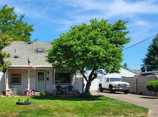 2440 D St, Springfield, OR 97477