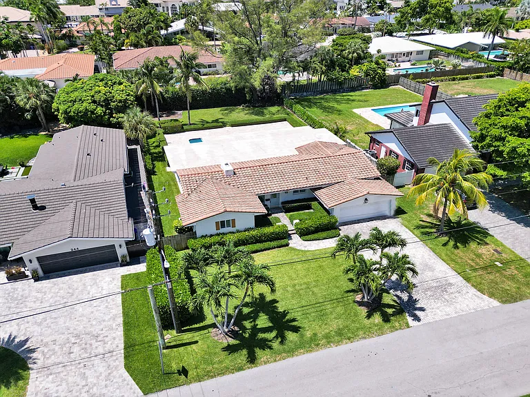 248 Codrington Dr — Photo 84