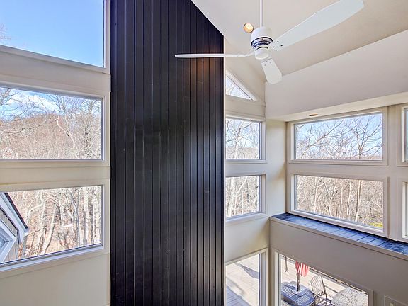 5th image of 115 Peninsula Dr