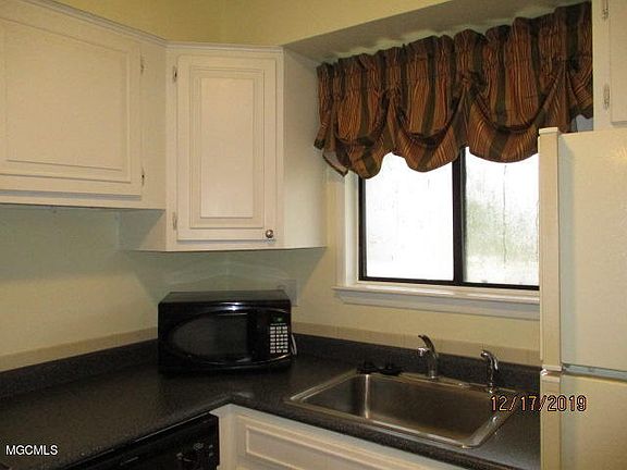 5th image of 201 Kona Villa #A
