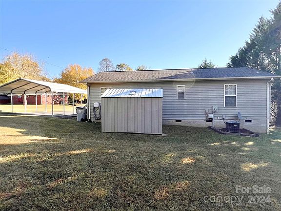 5th image of 2414 Maywood Dr SW