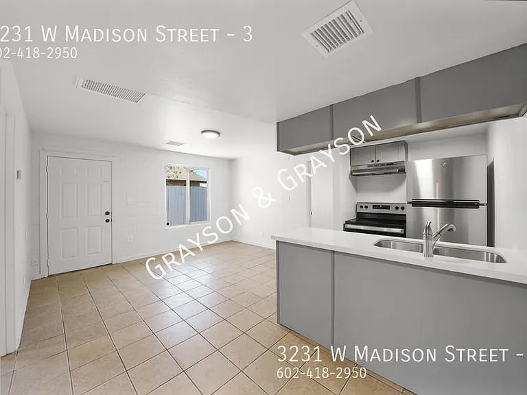 3231 W Madison St #3 — Photo 1