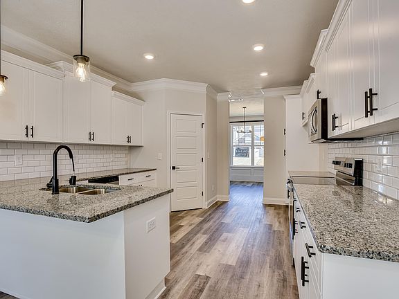 2nd image of Orchard Cir