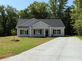 104 Meta Breeze Ln, Mocksville, NC 27028