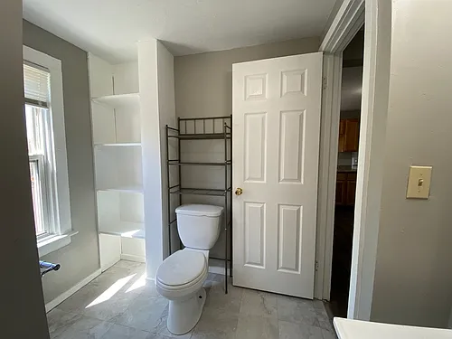719 Alexandria St — Photo 14
