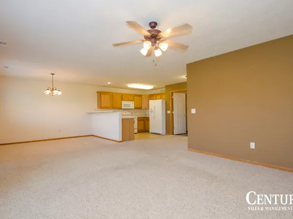 5934 NW 14th Ct, Lincoln, NE 68521