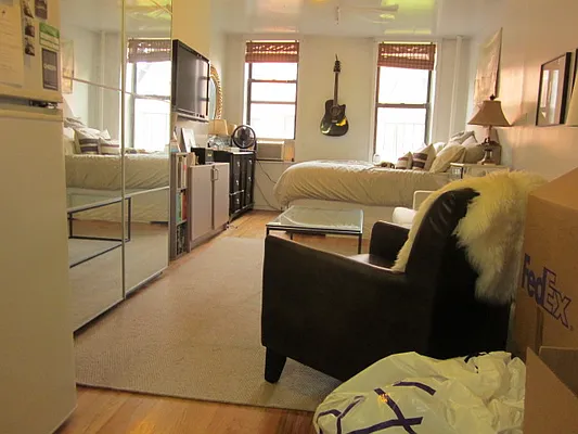 Rented by Empire One Realty | media 4