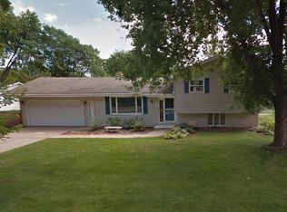 2853 Timber Ln, Green Bay, WI 54313