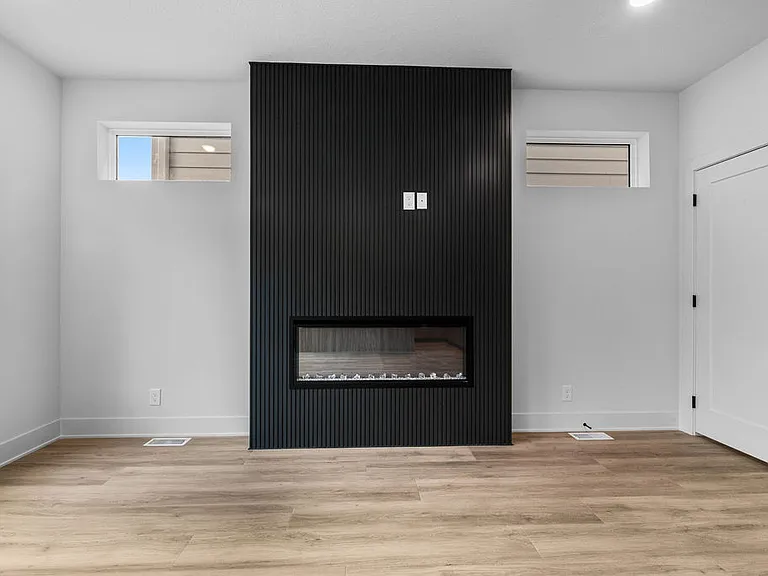 2025 S 56th St — Photo 8