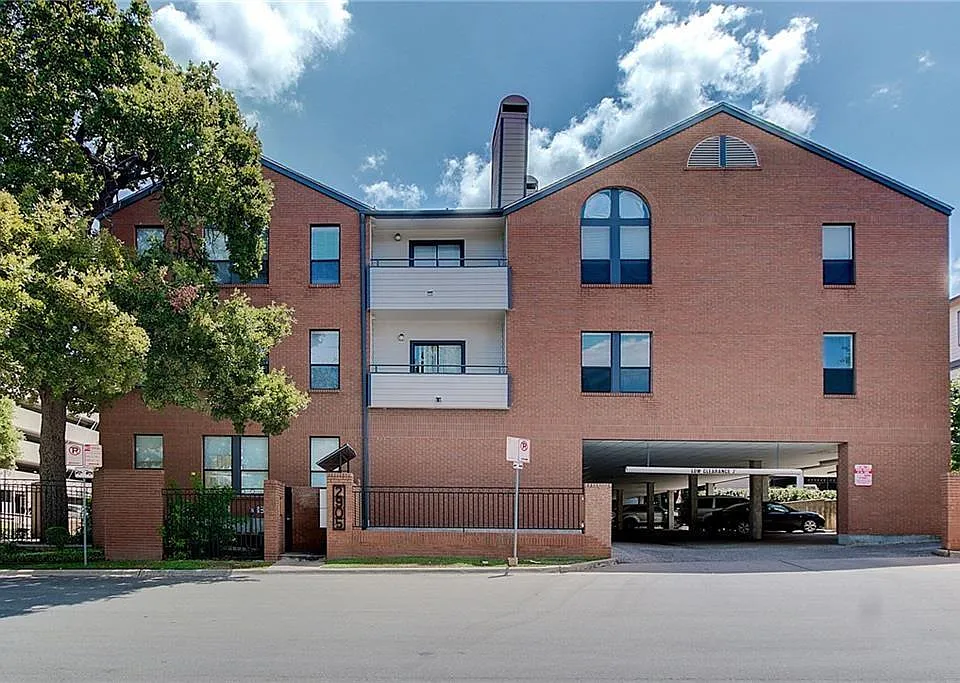 2905 Swisher St #205