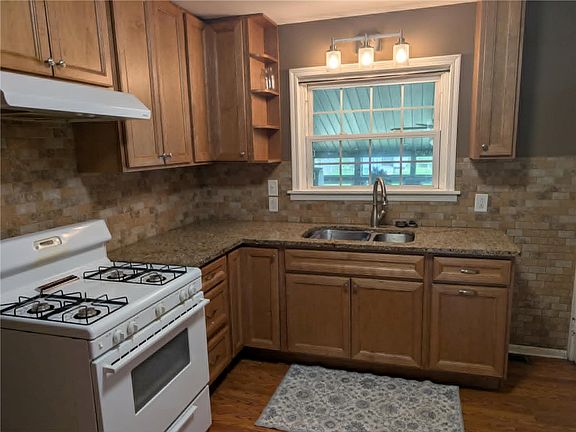 5th image of 4817 Center St
