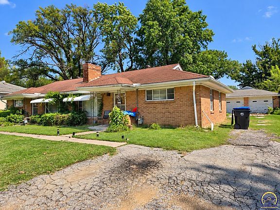 2nd image of 2936 SE Indiana Ave
