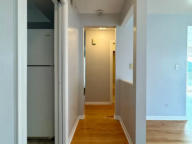 Hallway to bedrooms