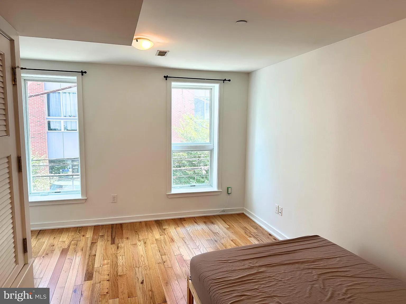 Studio, 500 sqft, $1,300 — Photo 3
