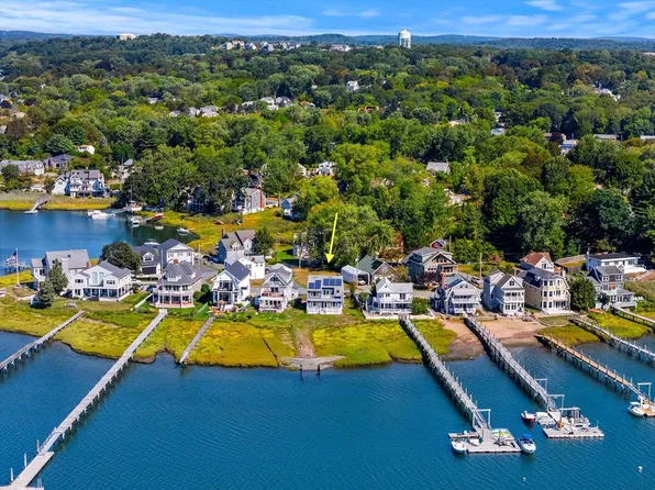 12 Fosters Point, Beverly, MA 01915