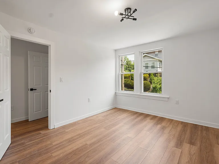 147 Clairmont Ave — Photo 20