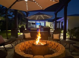 1555 Crayton Rd, Naples, FL 34102
